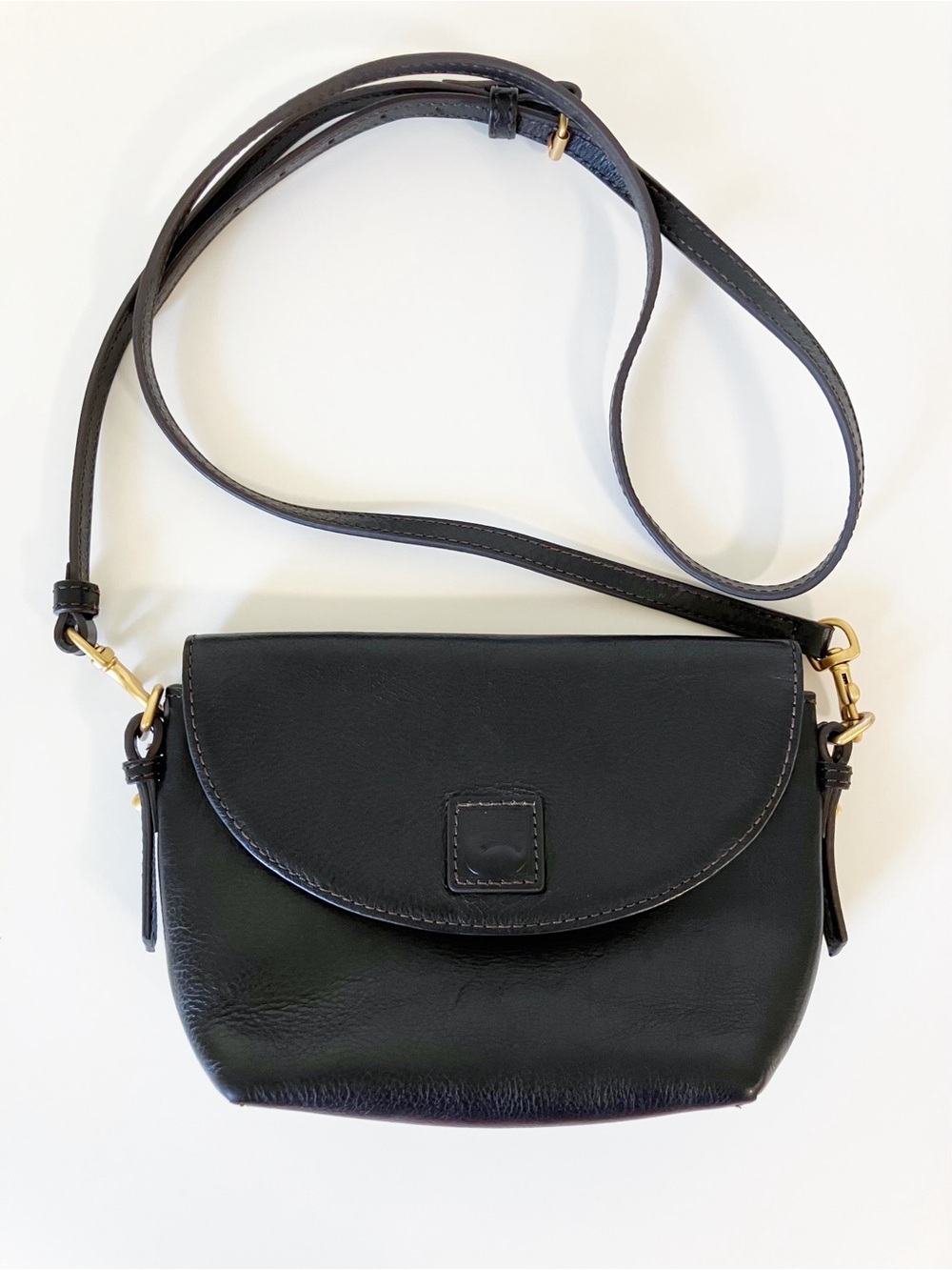 Dooney & Bourke | Black Florentine Crossbody Saddle Bag Chic Minimalist Vintage